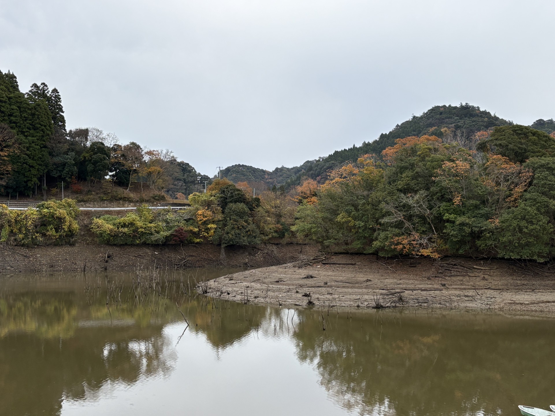 戸面原ダム 戸面原ダムボートセンターの2025年12月3日のイメージ